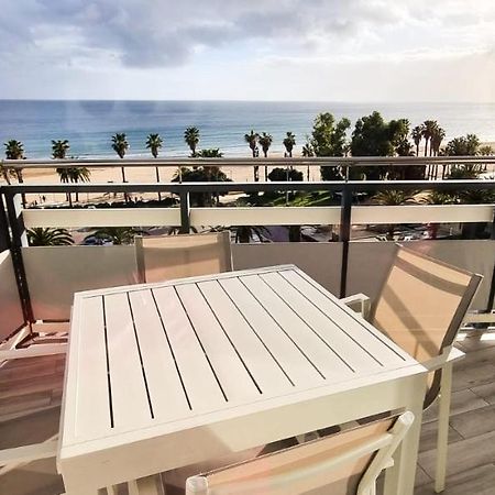 Fantastic Sea View On The Beach サロウ エクステリア 写真