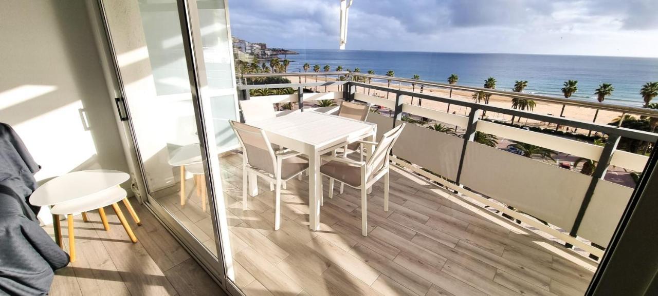 Fantastic Sea View On The Beach サロウ エクステリア 写真